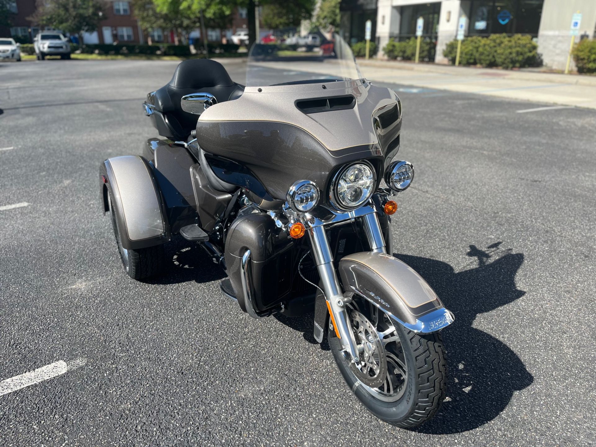 2023 Harley-Davidson Tri Glide® Ultra in Virginia Beach, Virginia - Photo 2