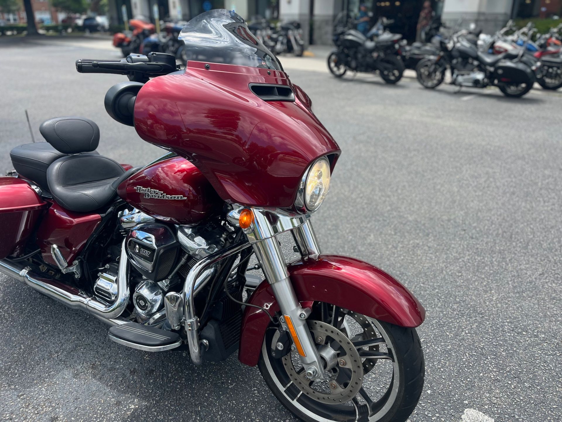 2017 Harley-Davidson Street Glide® in Virginia Beach, Virginia - Photo 2