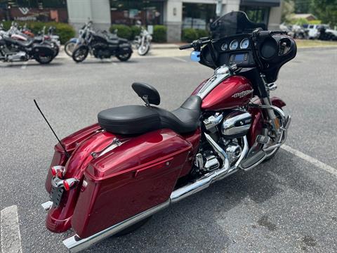 2017 Harley-Davidson Street Glide® in Virginia Beach, Virginia - Photo 4