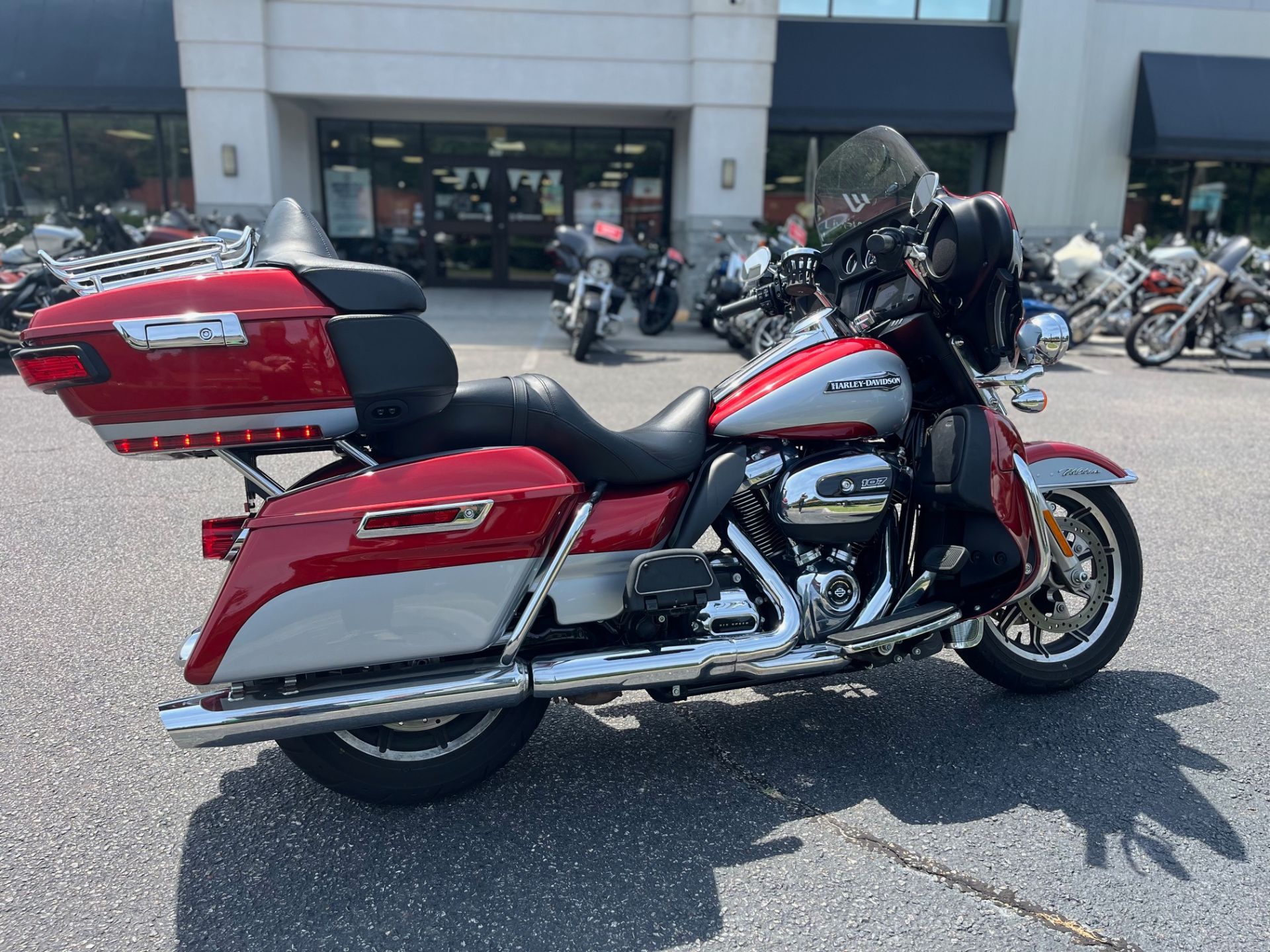 2019 Harley-Davidson Electra Glide® Ultra Classic® in Virginia Beach, Virginia - Photo 4