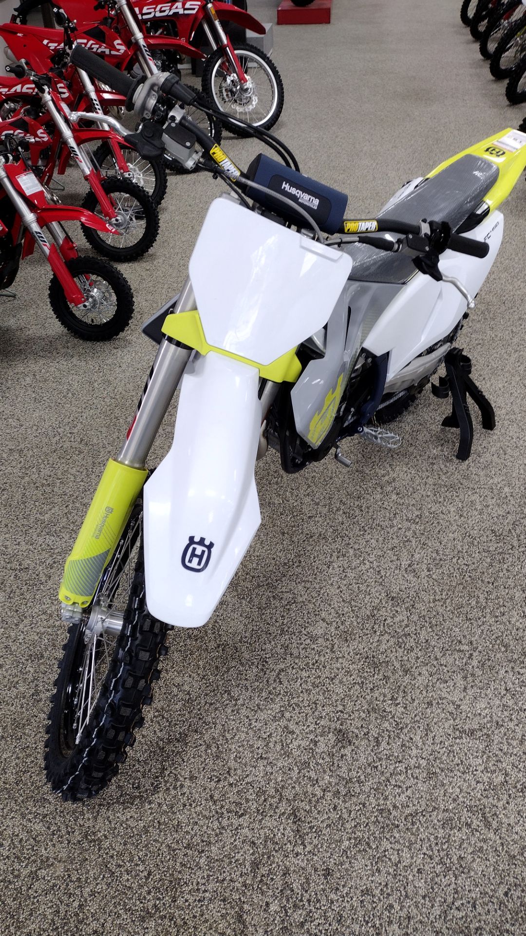 2024 Husqvarna FC 450 in Murrysville, Pennsylvania - Photo 6