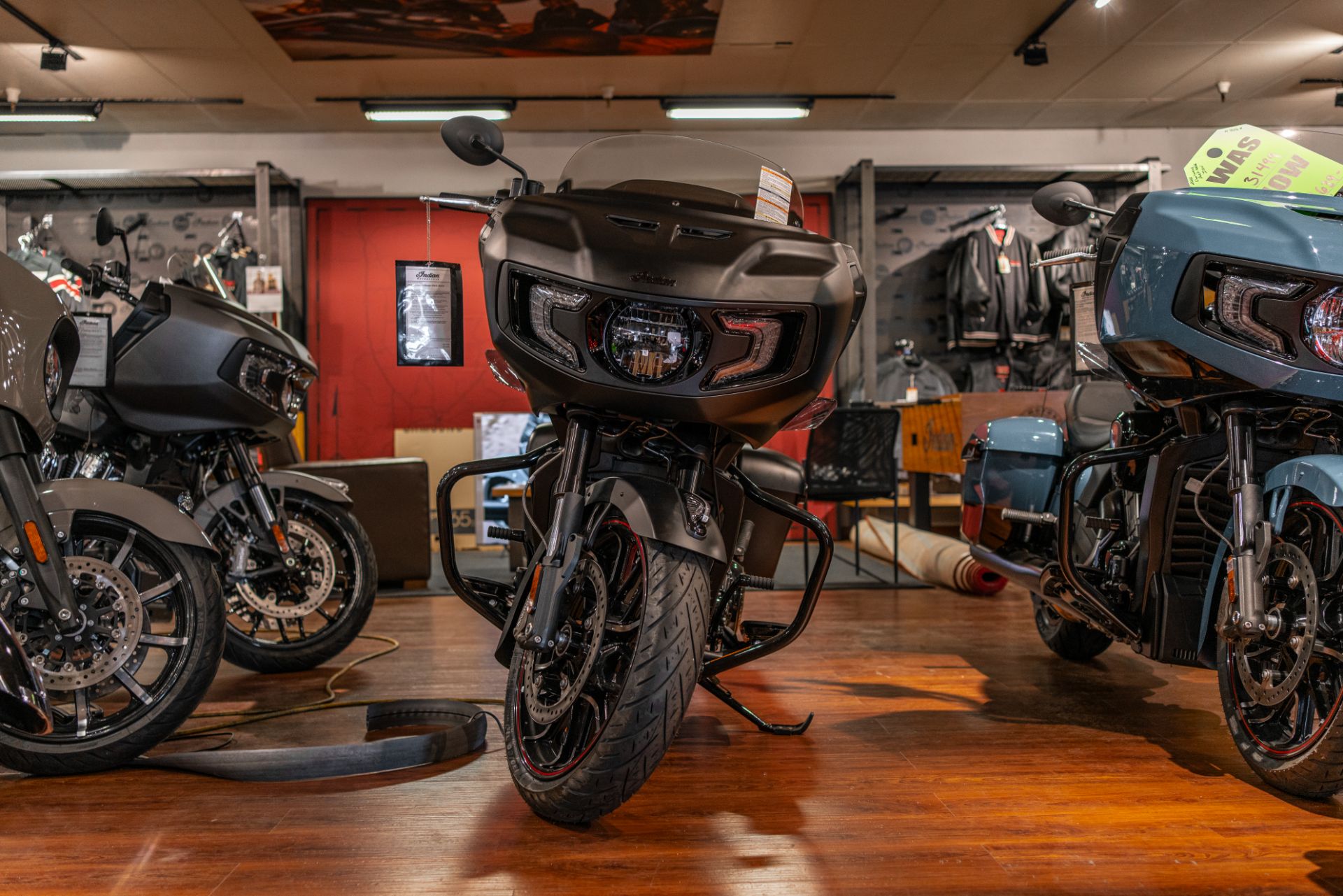 2023 Indian Motorcycle Challenger® Dark Horse® in Reno, Nevada - Photo 3