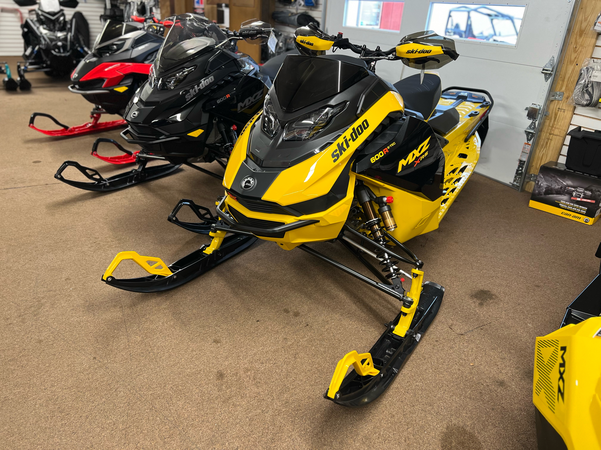 2024 Ski-Doo MXZ X-RS w/ Competition Package 600R E-TEC RipSaw II 2-Ply 1.25 in Mars, Pennsylvania - Photo 3