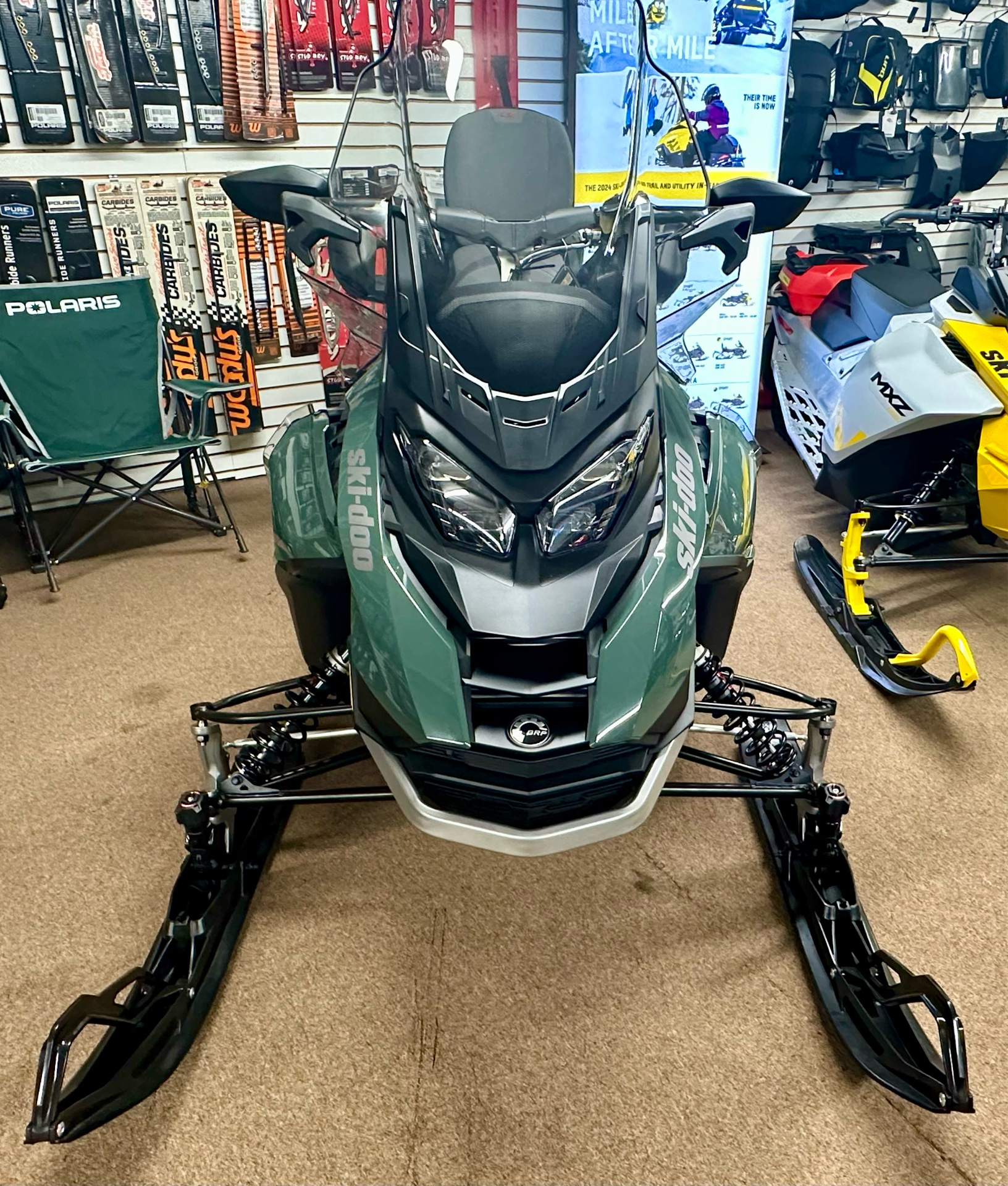 2024 Ski-Doo Grand Touring LE with Luxury Package 900 ACE Turbo R Silent Ice Track II 1.25 in Mars, Pennsylvania - Photo 2