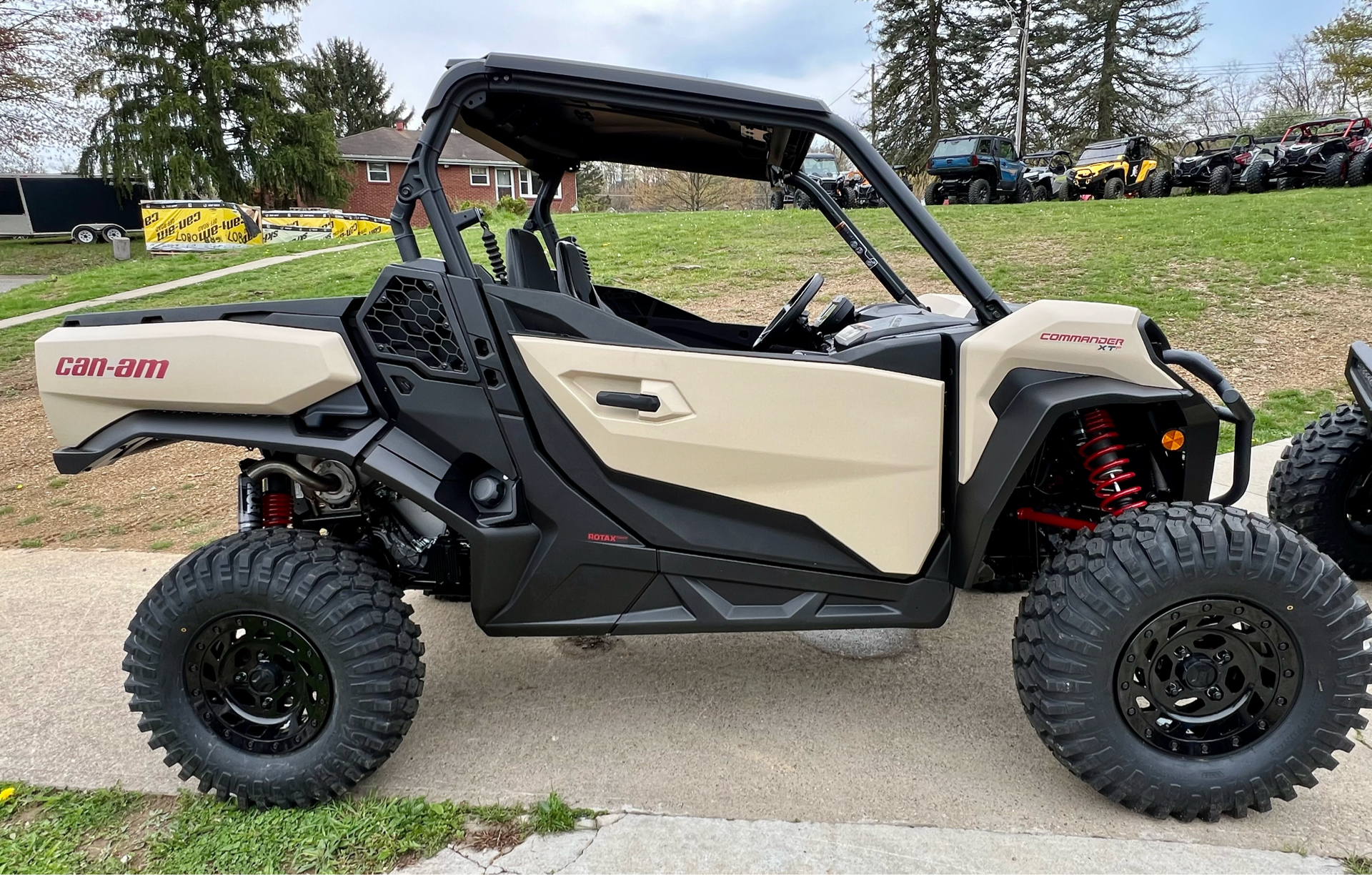 2024 Can-Am Commander XT-P in Mars, Pennsylvania - Photo 3