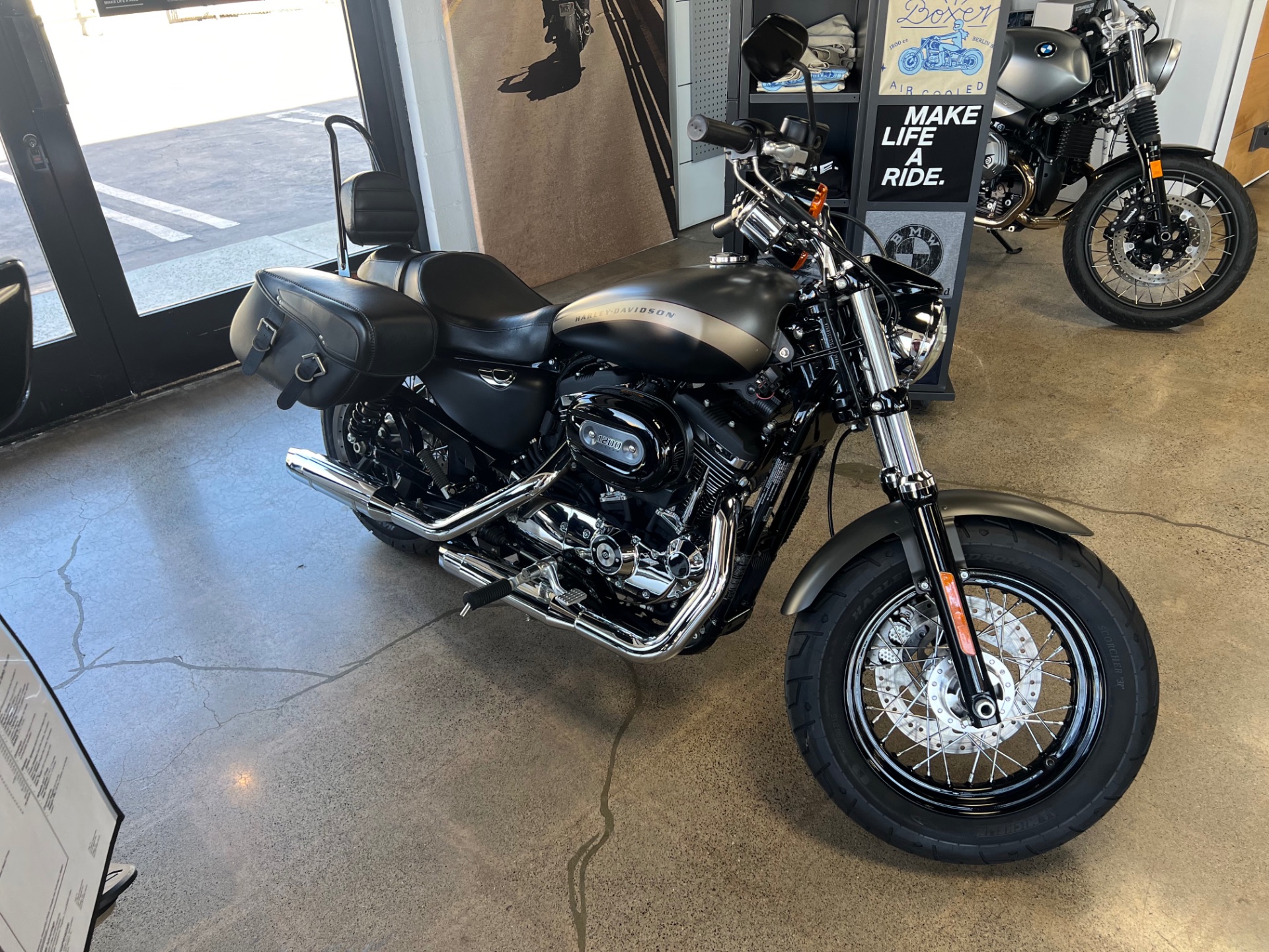 2018 Harley-Davidson 1200 Custom in Orange, California - Photo 1