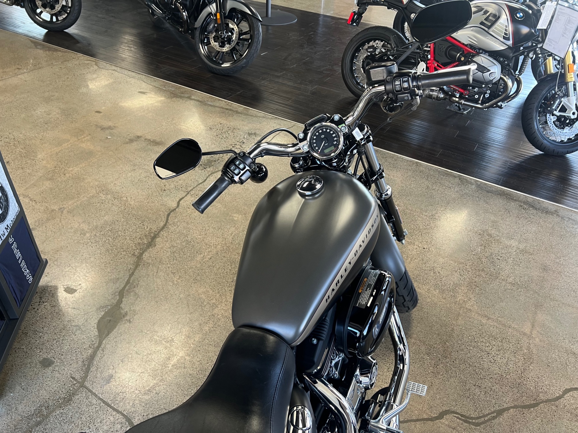 2018 Harley-Davidson 1200 Custom in Orange, California - Photo 6