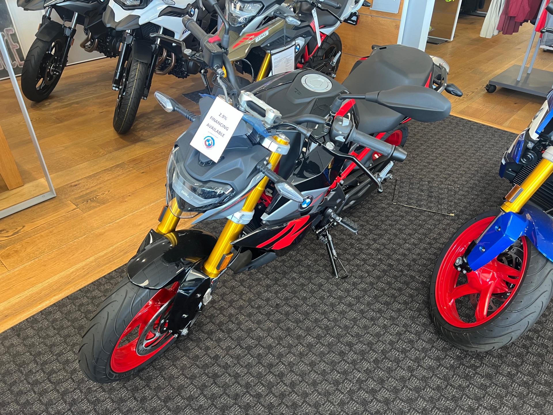 2024 BMW G 310 R in Orange, California - Photo 2