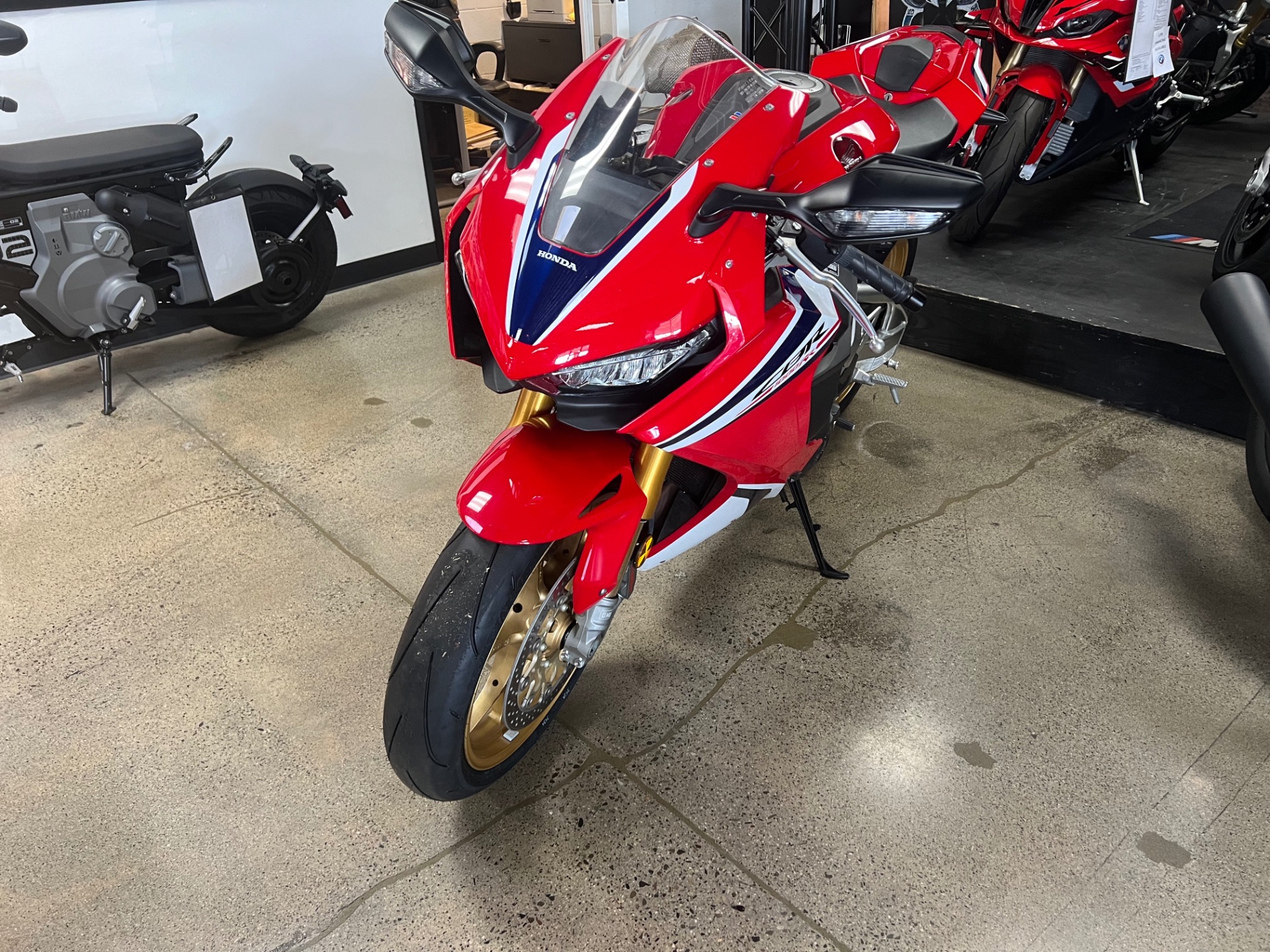 2019 Honda CBR1000RR SP in Orange, California - Photo 2