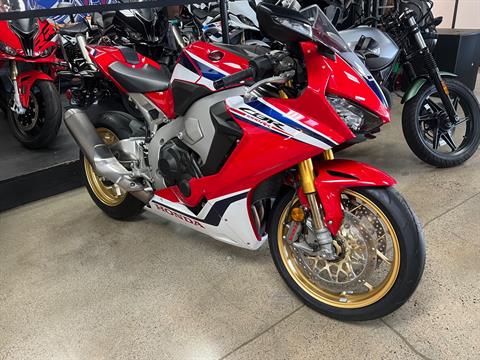 2019 Honda CBR1000RR SP in Orange, California - Photo 3