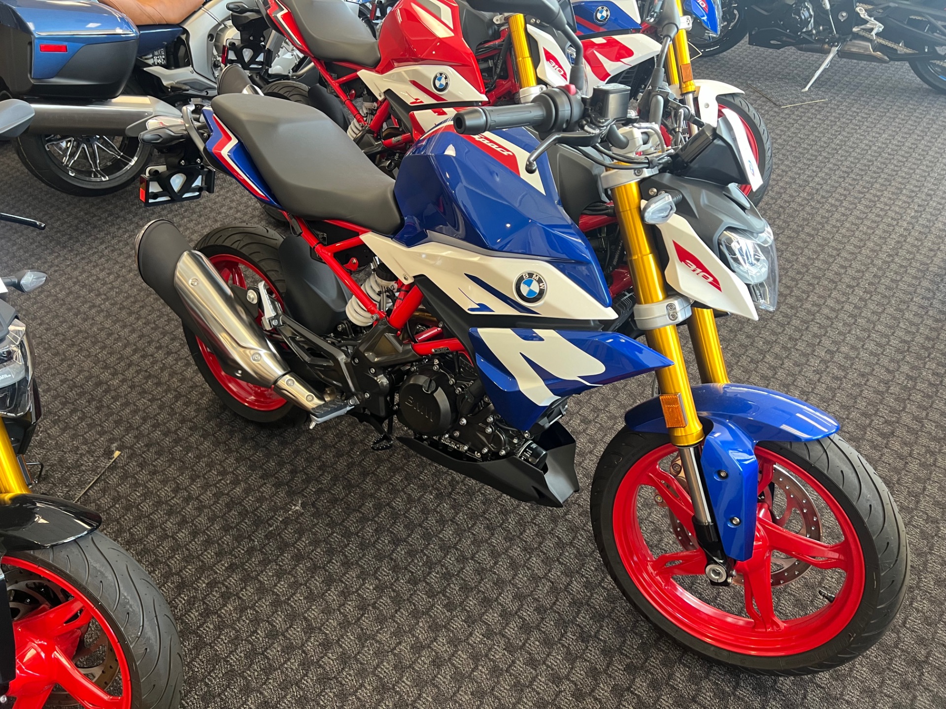 2024 BMW G 310 R in Orange, California - Photo 1