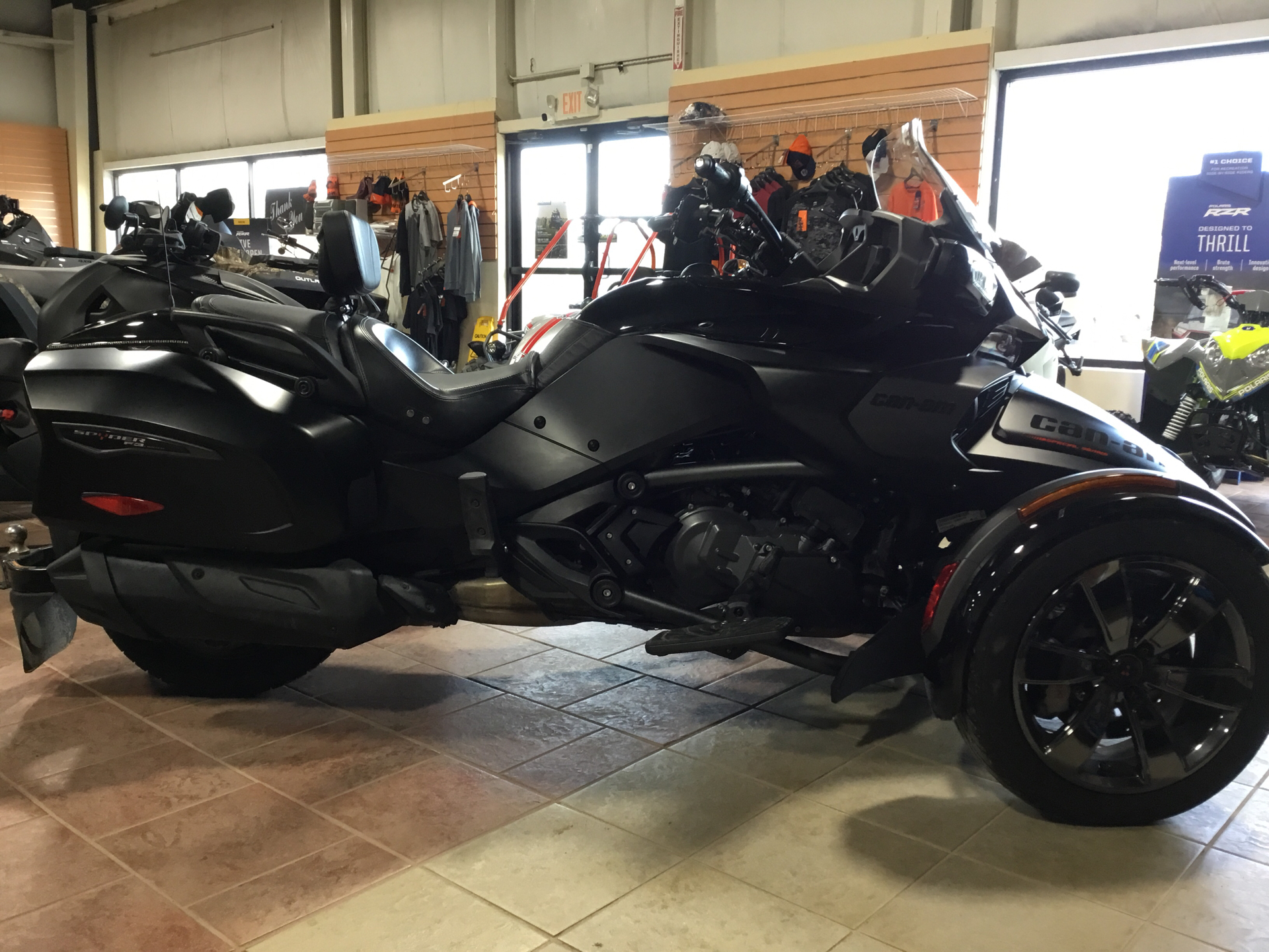 2016 Can-Am Spyder F3 Limited Special Series in Spencerport, New York - Photo 2