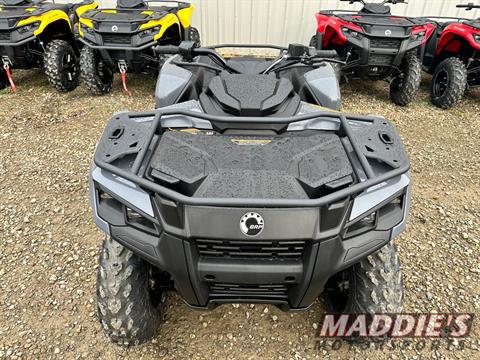 2024 Can-Am Outlander 700 in Spencerport, New York - Photo 9