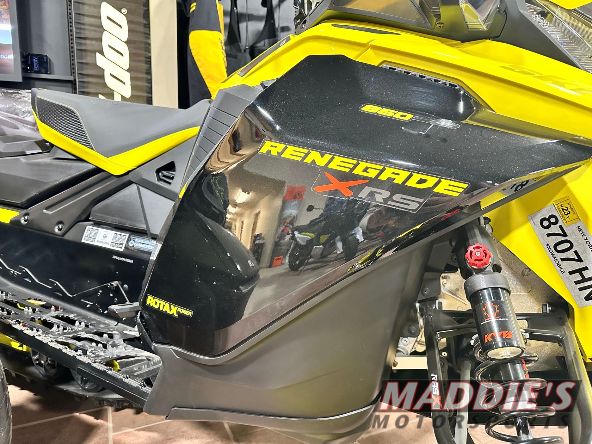 2022 Ski-Doo Renegade X-RS 850 E-TEC ES Ice Ripper XT 1.5 in Spencerport, New York - Photo 10