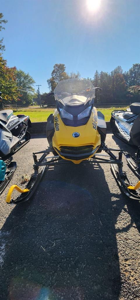 2024 Ski-Doo MXZ Sport 129 600 EFI ES RipSaw 1.25 in Phoenix, New York - Photo 2