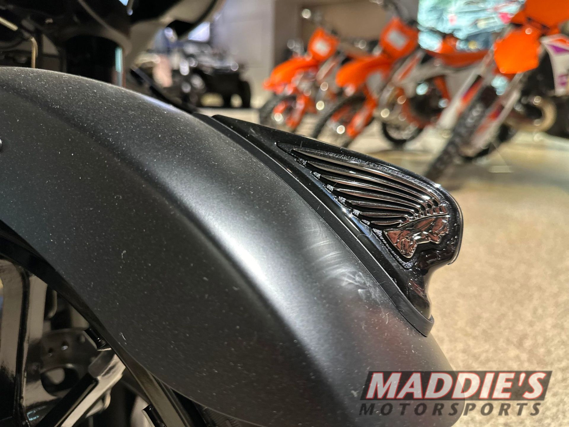 2024 Indian Motorcycle Challenger® Dark Horse® with PowerBand Audio Package in Hamburg, New York - Photo 9