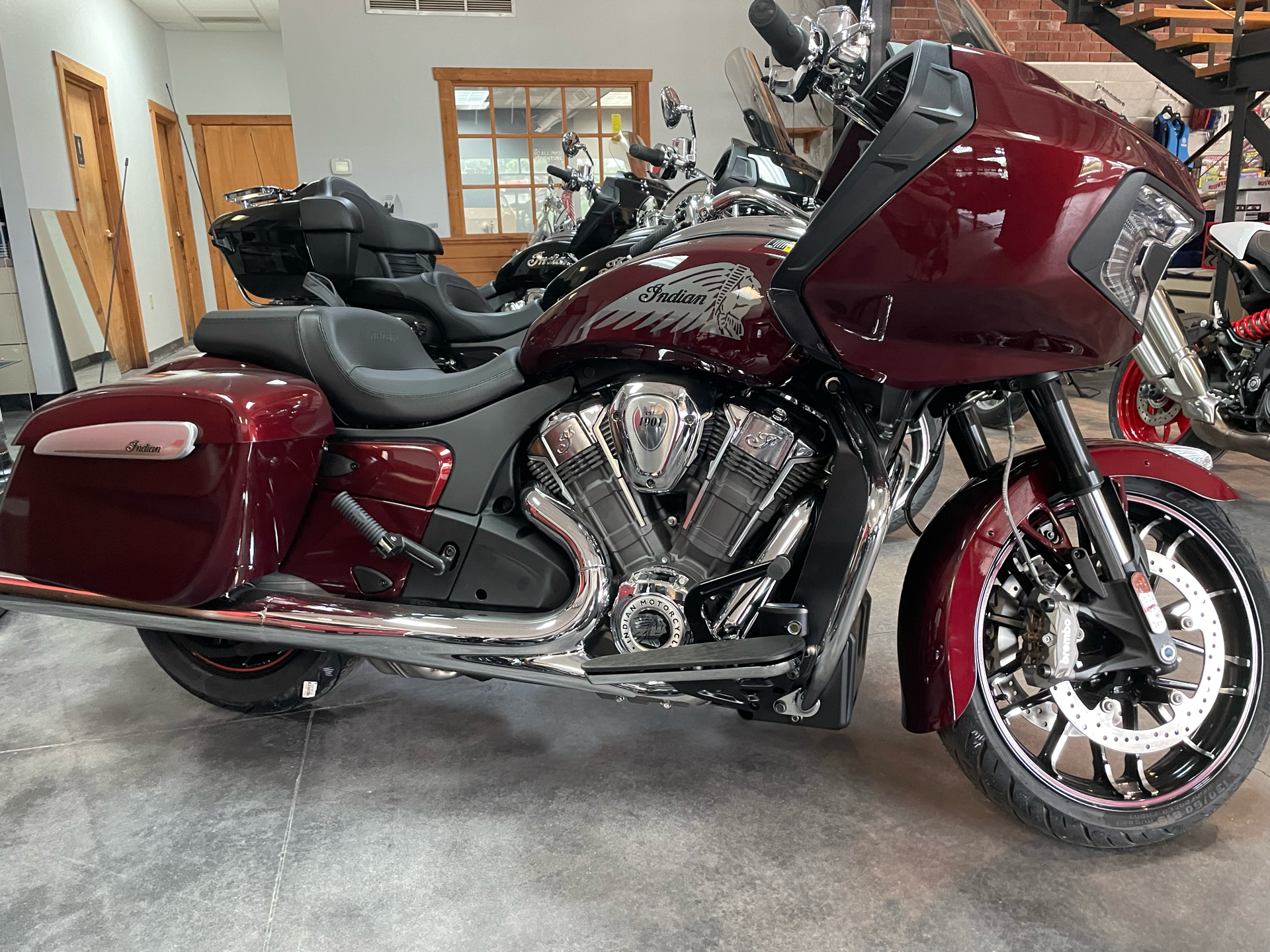 2023 Indian Motorcycle Challenger® Limited in Hamburg, New York - Photo 2