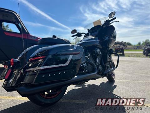 2024 Indian Motorcycle Challenger® Elite in Hamburg, New York - Photo 5