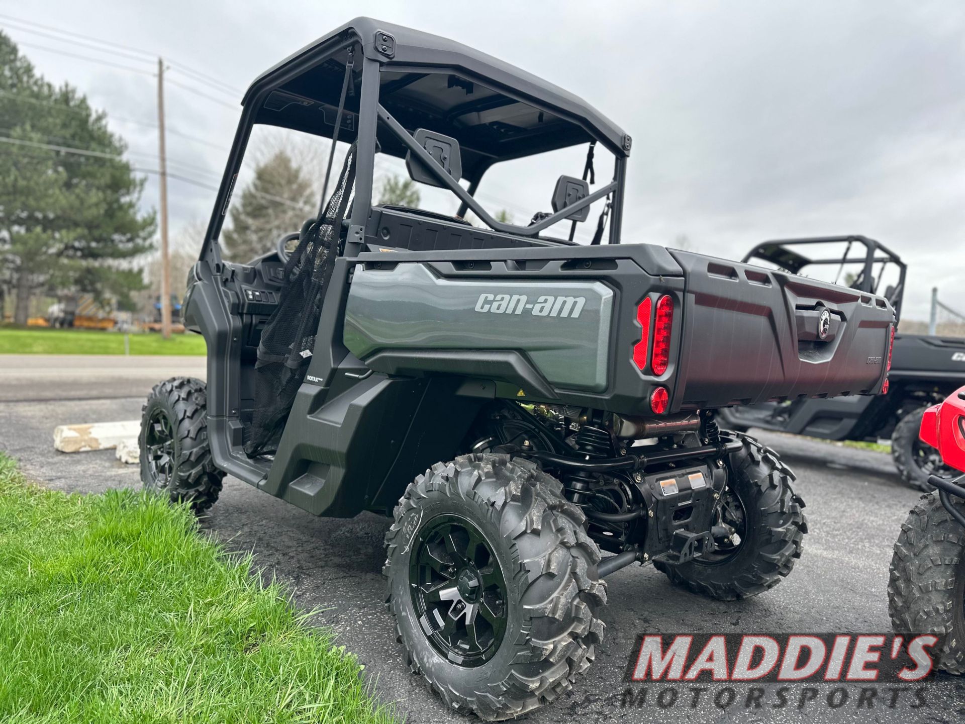 2024 Can-Am Defender XT HD10 in Dansville, New York - Photo 4