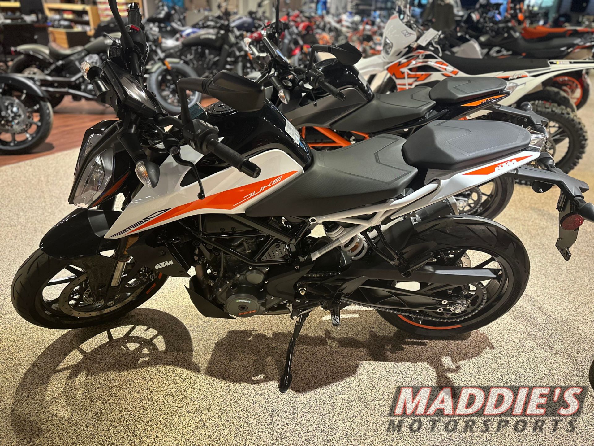 2022 KTM 390 Duke in Dansville, New York - Photo 5