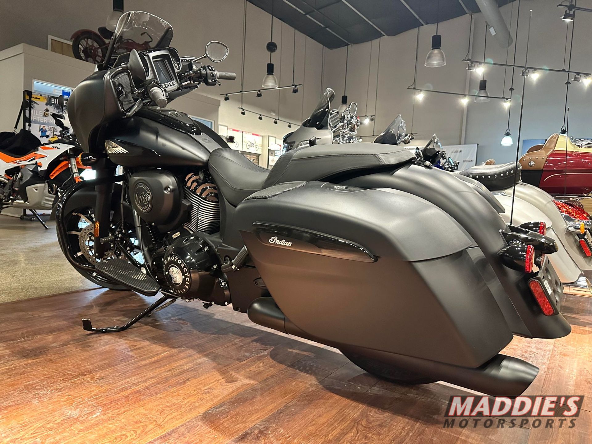 2024 Indian Motorcycle Chieftain® Dark Horse® with PowerBand Audio Package in Dansville, New York - Photo 3