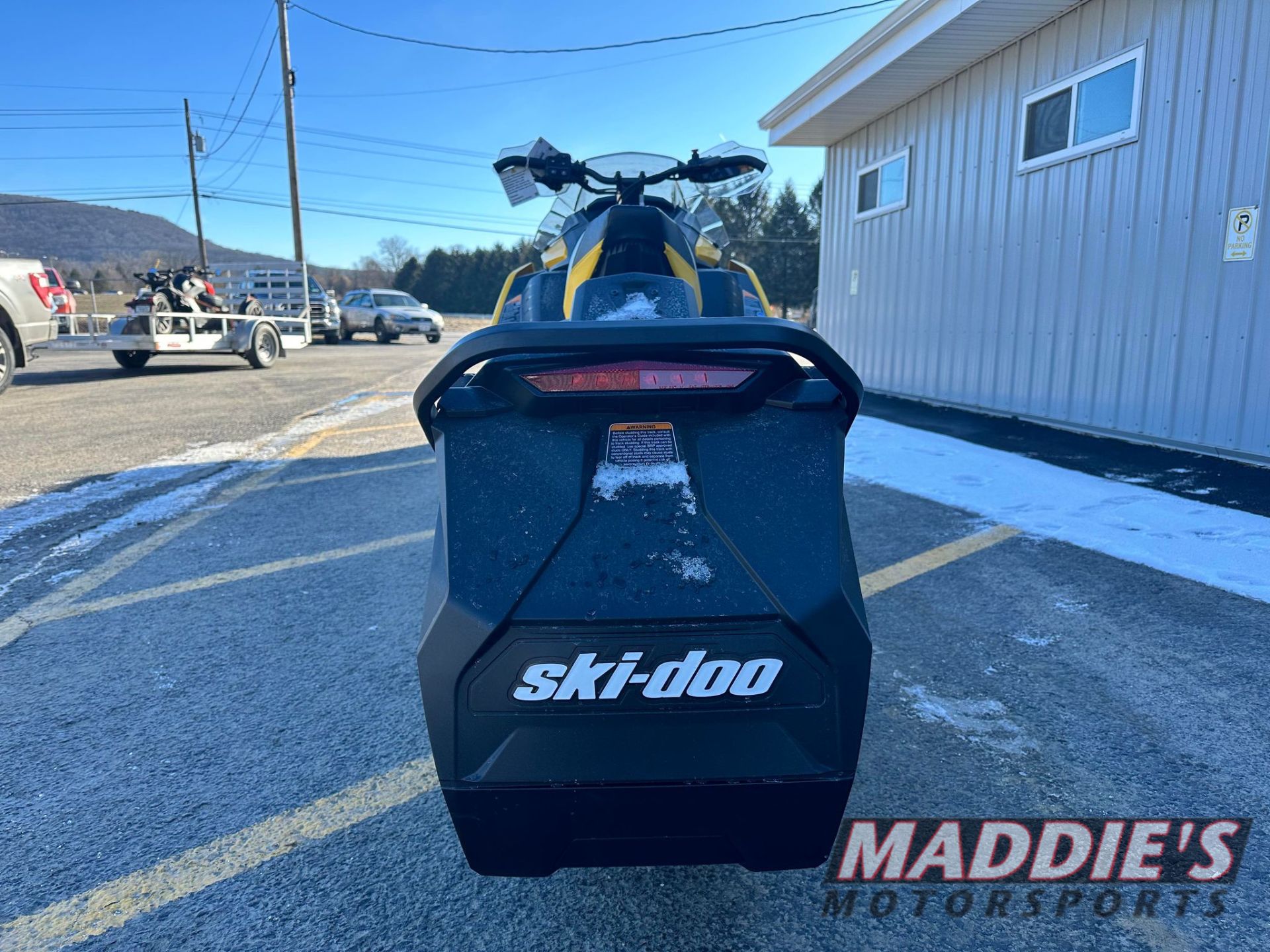 2024 Ski-Doo MXZ Adrenaline 137 600R E-TEC ES Ripsaw 1.25 in Dansville, New York - Photo 5