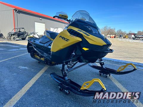 2024 Ski-Doo MXZ Adrenaline 137 600R E-TEC ES Ripsaw 1.25 in Dansville, New York - Photo 8