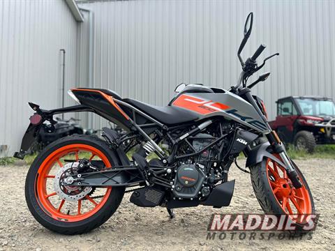 2023 KTM 200 Duke in Dansville, New York - Photo 6