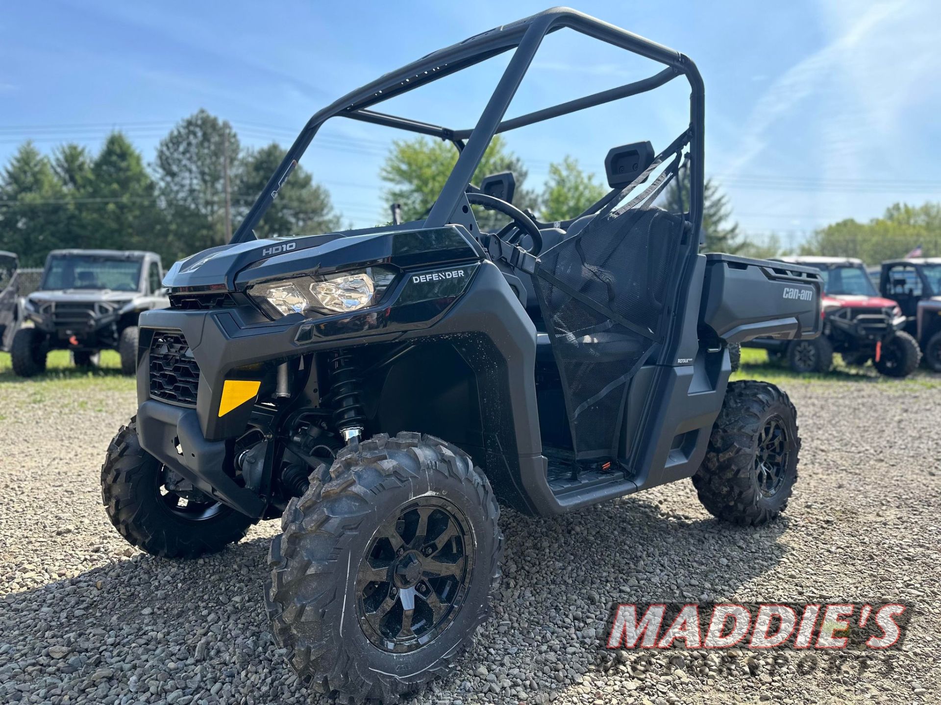 2024 Can-Am Defender DPS HD10 in Dansville, New York - Photo 1