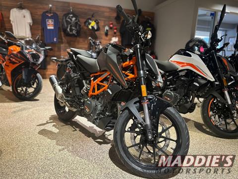 2023 KTM 390 Duke in Dansville, New York - Photo 8