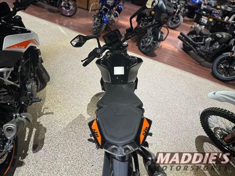 2023 KTM 390 Duke in Dansville, New York - Photo 6