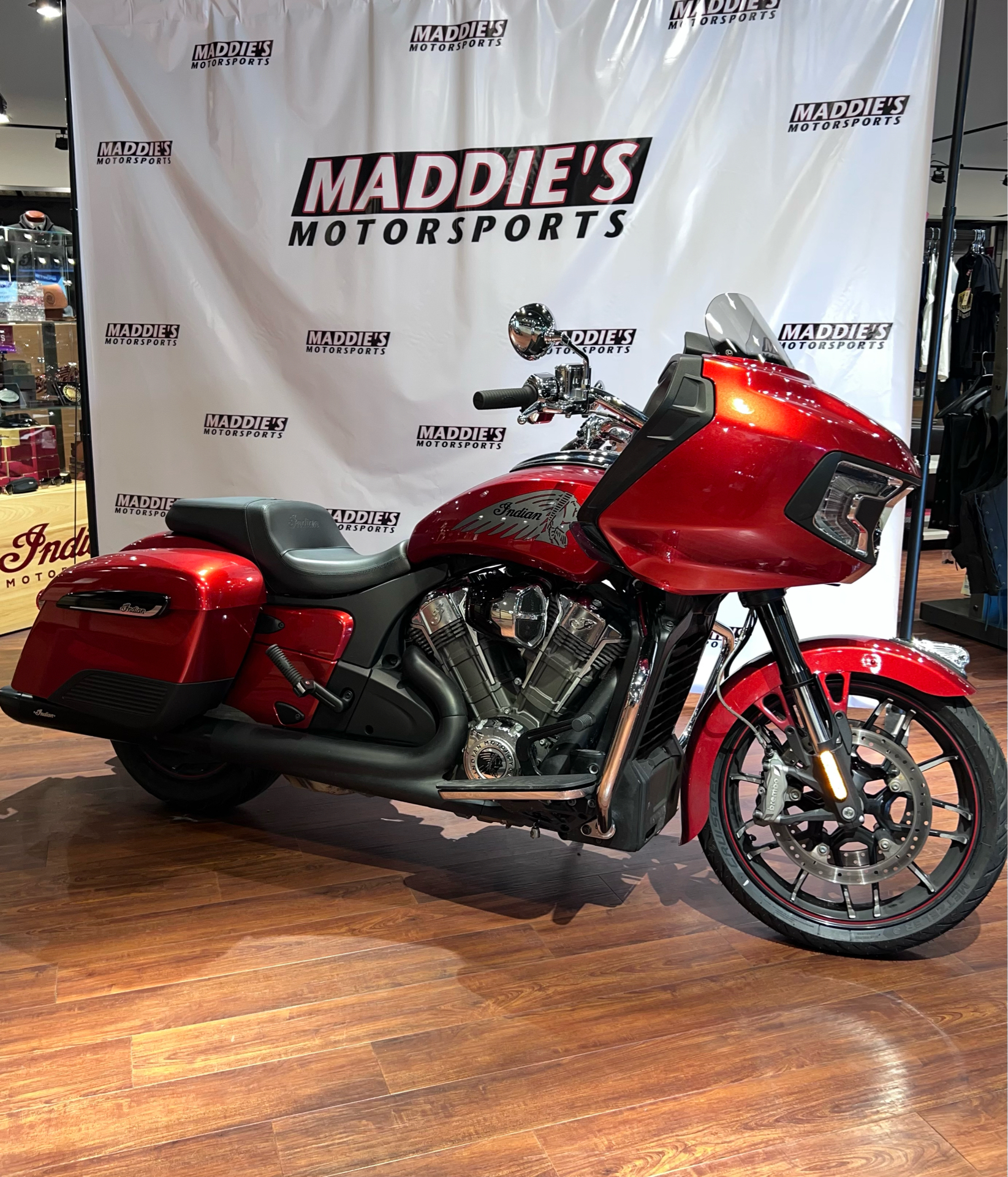 2020 Indian Challenger® Limited in Dansville, New York - Photo 2