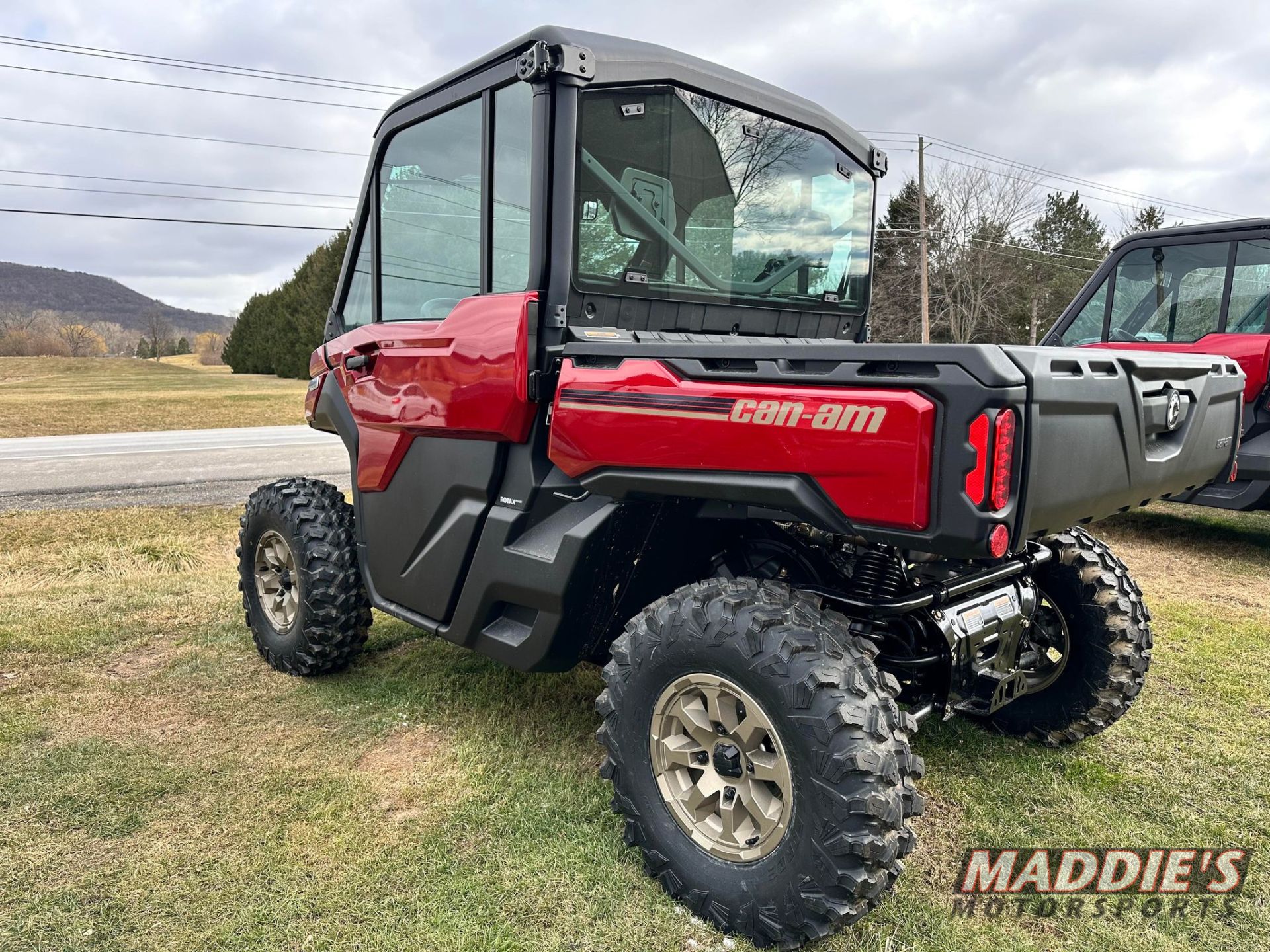 2024 Can-Am Defender Limited in Dansville, New York - Photo 4