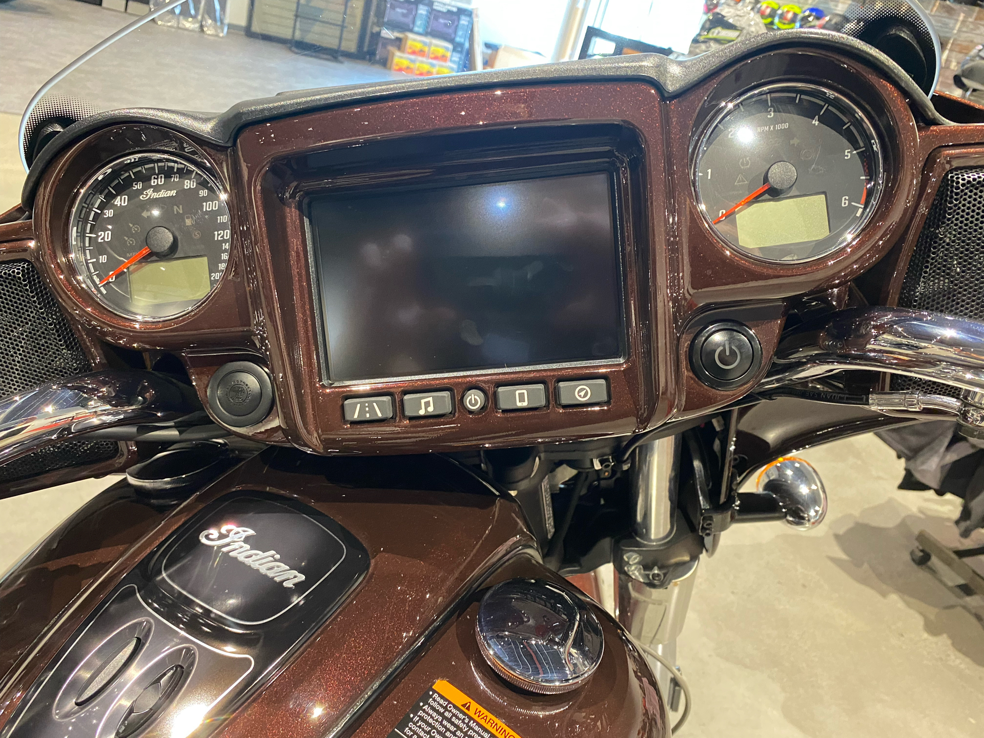 2019 Indian Chieftain® Limited ABS in Farmington, New York - Photo 3
