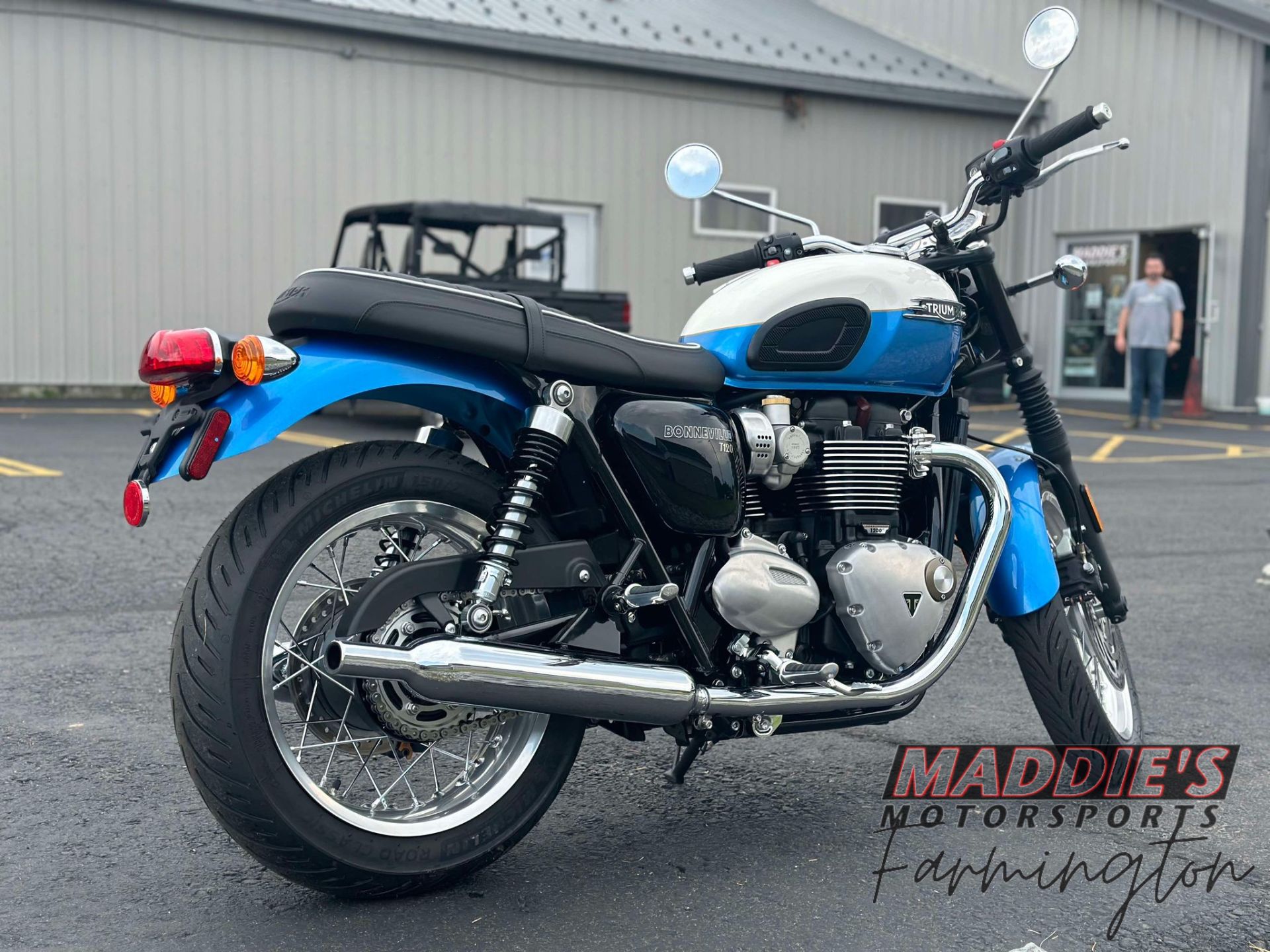 2023 Triumph Bonneville T120 in Farmington, New York - Photo 5