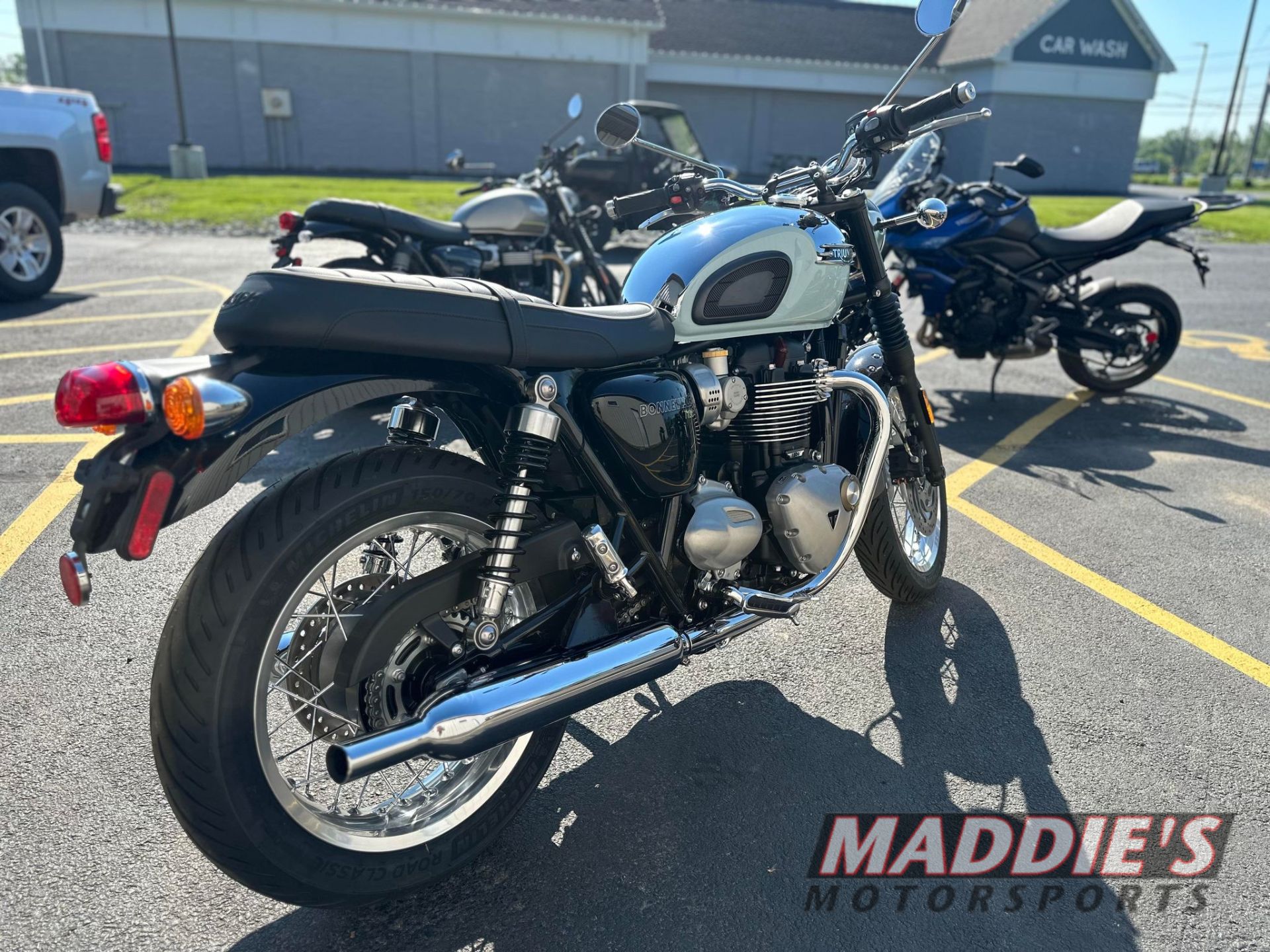 2023 Triumph Bonneville T120 Chrome Edition in Farmington, New York - Photo 5