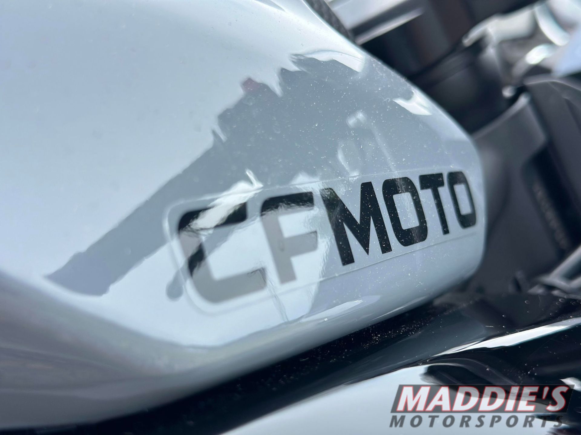 2023 CFMOTO 300SS in Farmington, New York - Photo 8