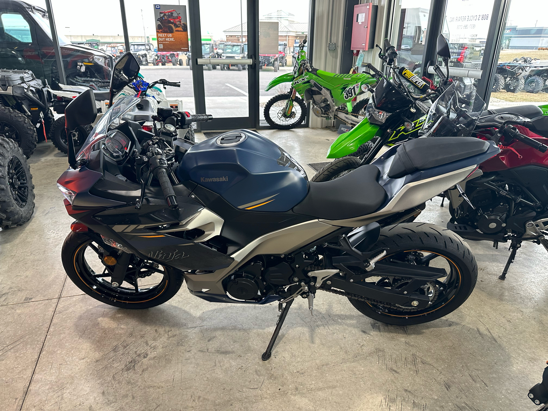 2023 Kawasaki Ninja 400 ABS in Sidney, Ohio - Photo 2