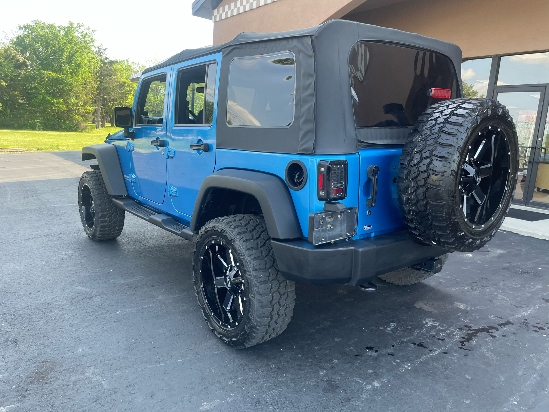 Used 2010 Jeep Wrangler 4-Door - Specs, Price, Photos | Chanute KS Dealer |  Metallic Blue N/A