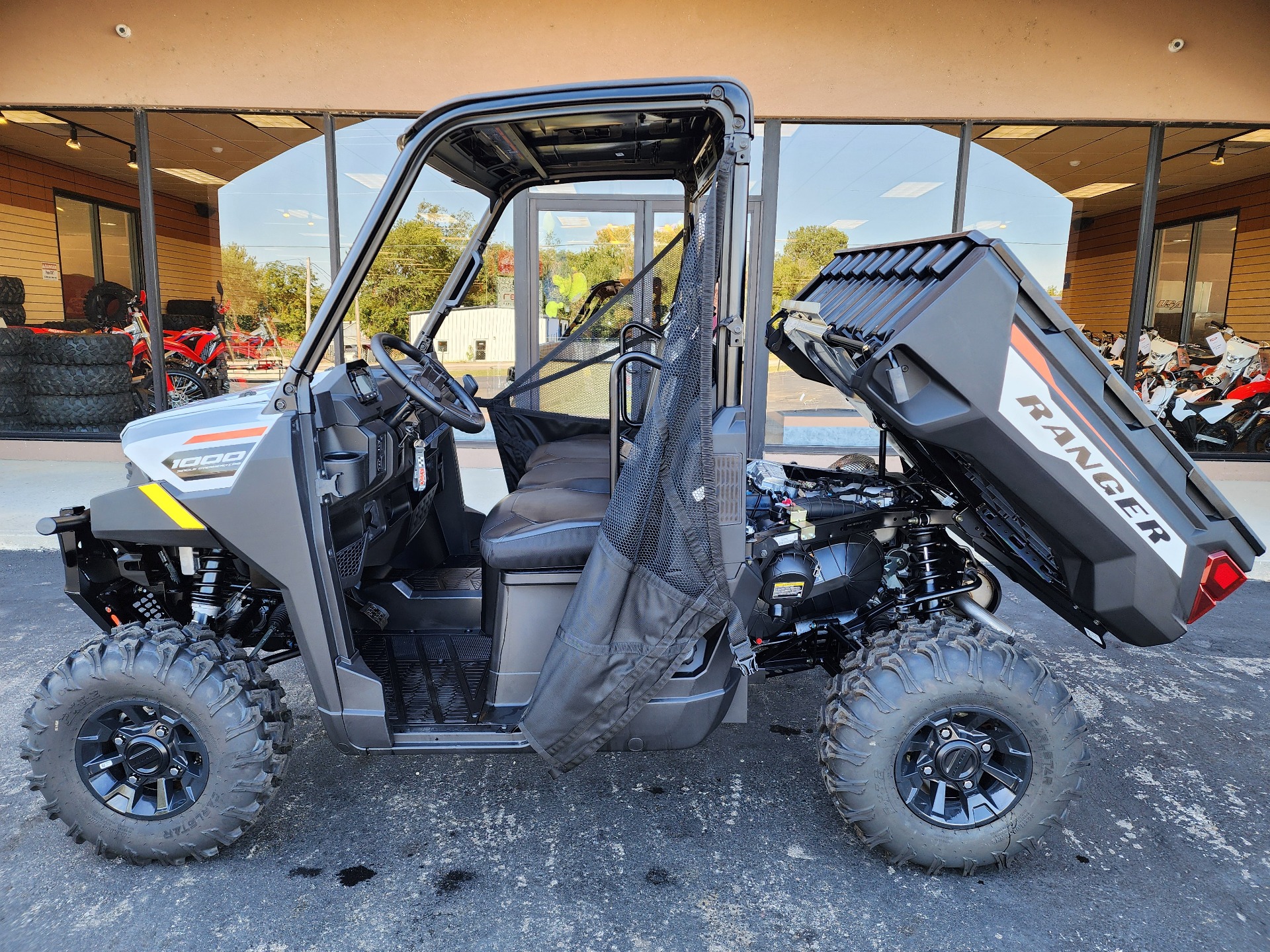 2025 Polaris Ranger 1000 Premium in Chanute, Kansas - Photo 9