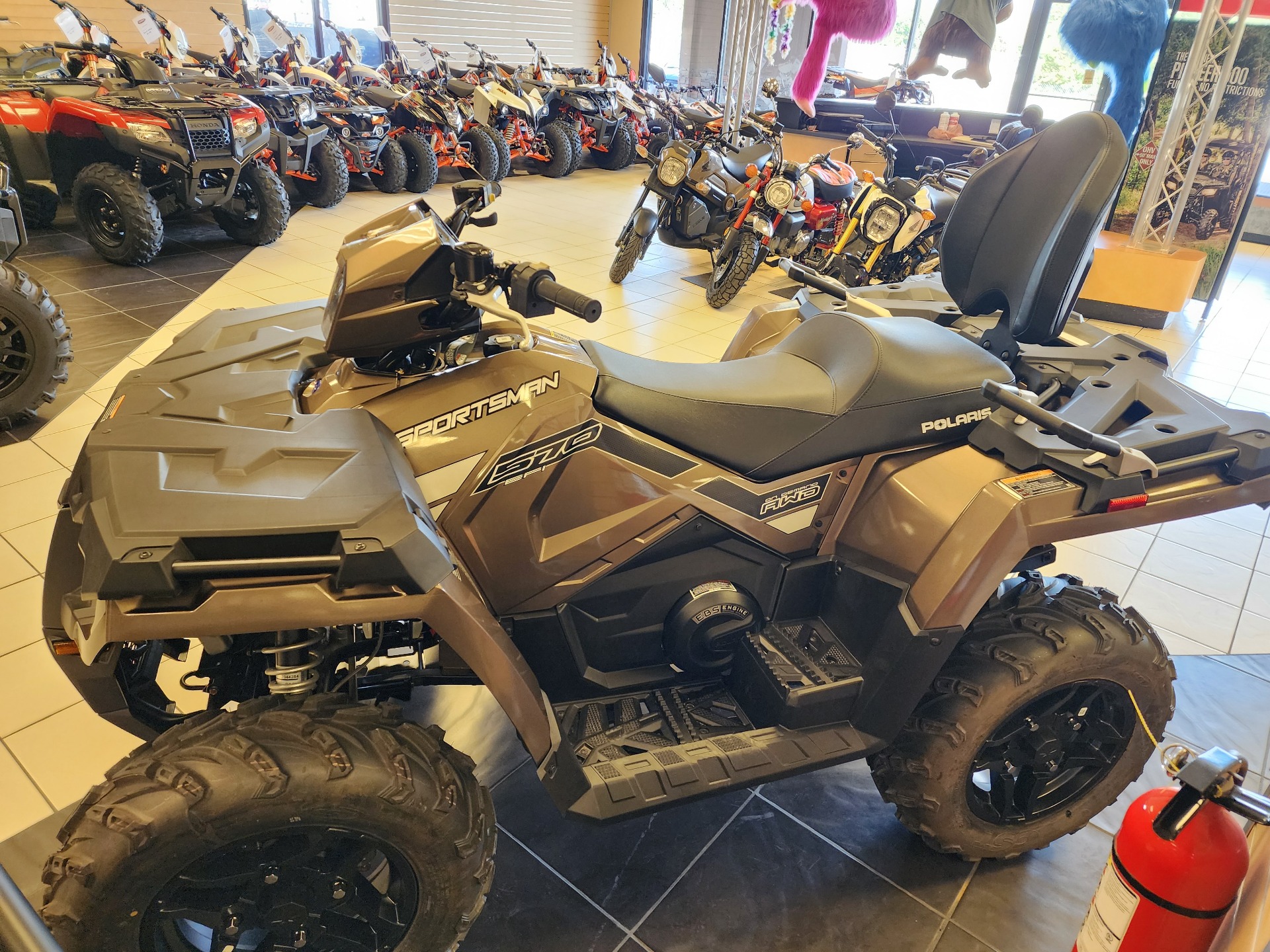 2024 Polaris Sportsman Touring 570 Premium in Chanute, Kansas - Photo 3