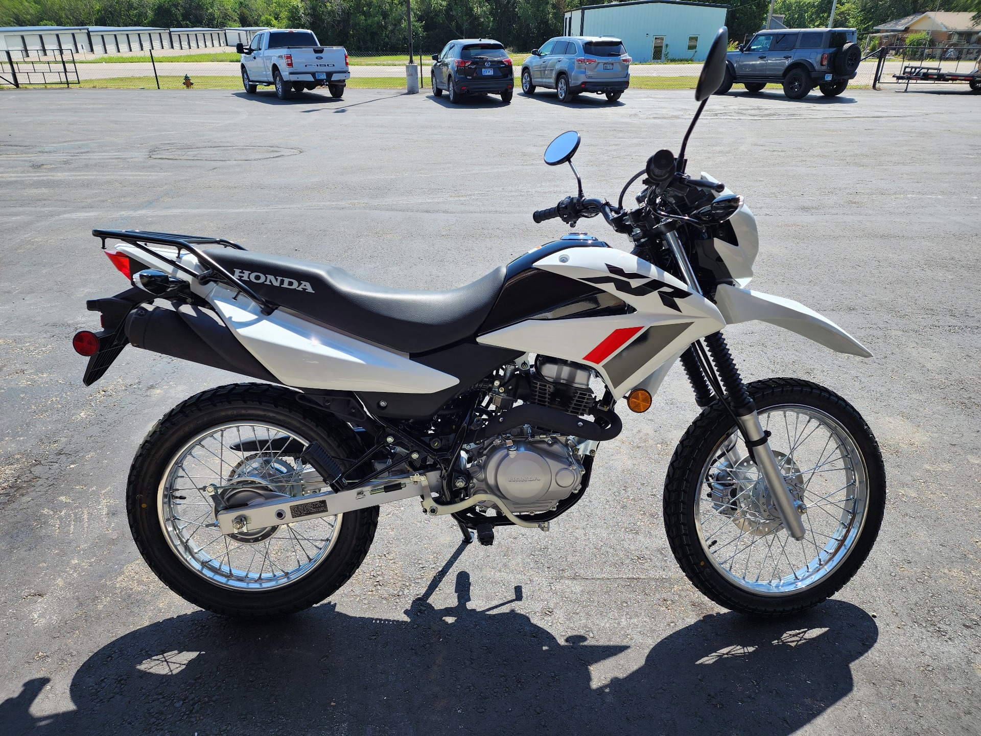 2024 Honda XR150L in Chanute, Kansas - Photo 4