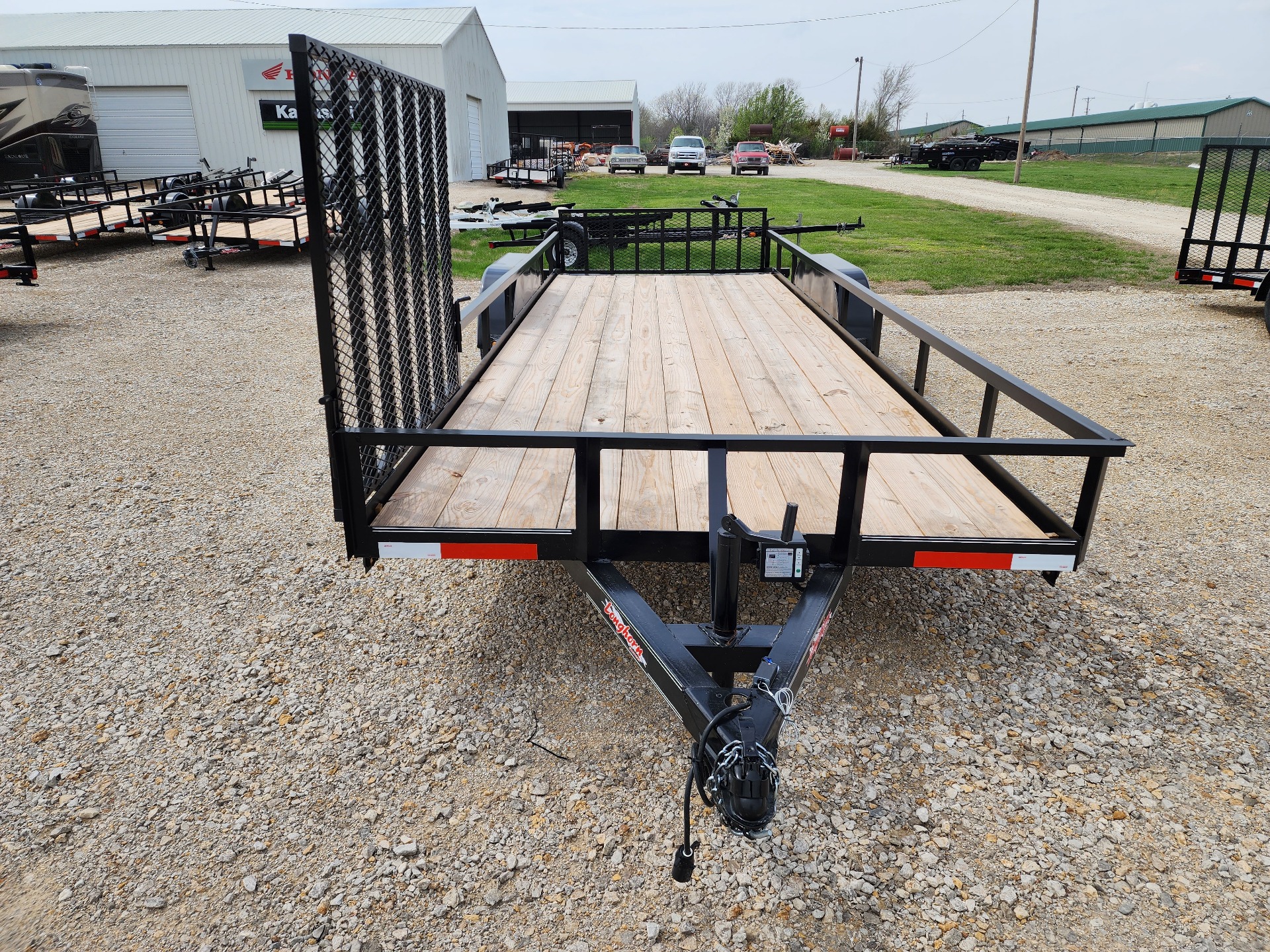 2023 LONGHORN 22' Double Tailgate in Chanute, Kansas - Photo 2