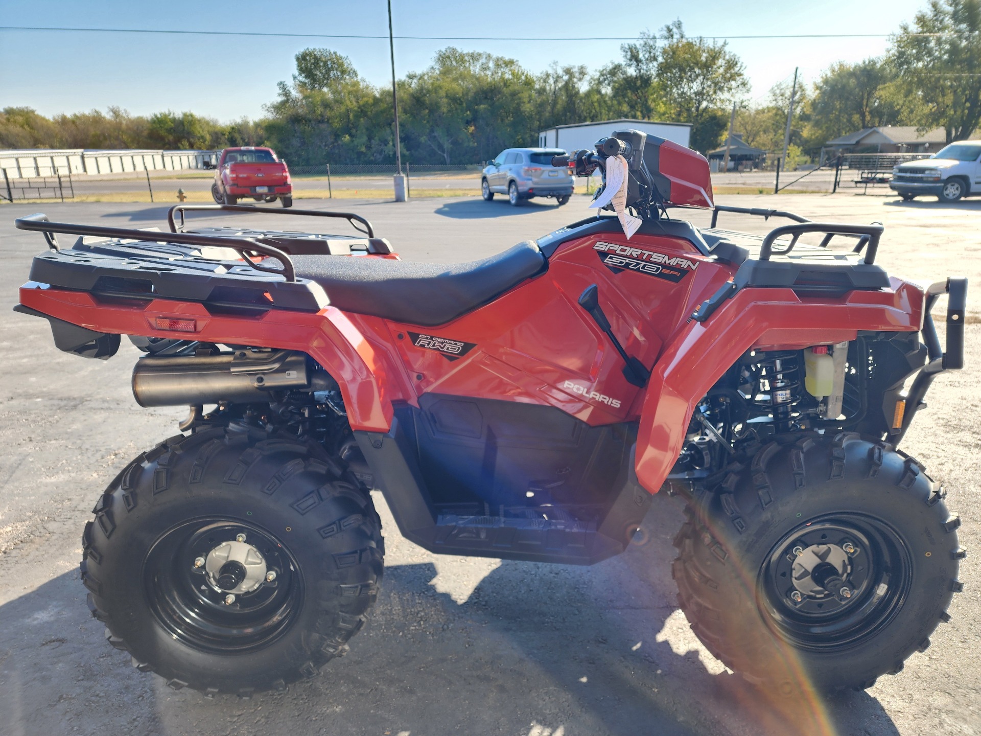 2025 Polaris Sportsman 570 EPS in Chanute, Kansas - Photo 4