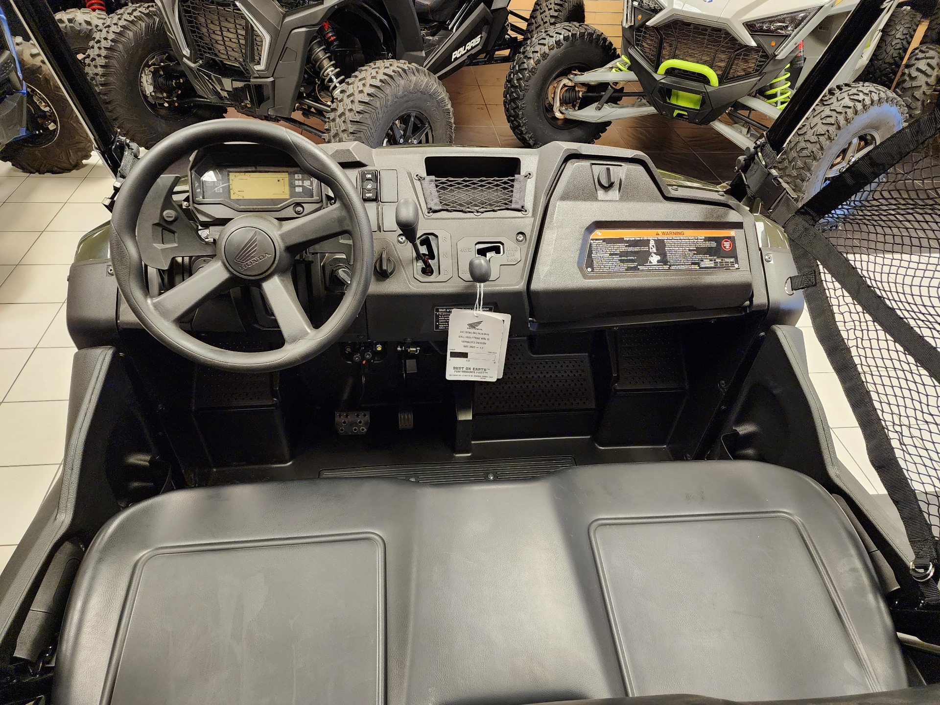 2025 Honda Pioneer 700 Deluxe in Chanute, Kansas - Photo 5