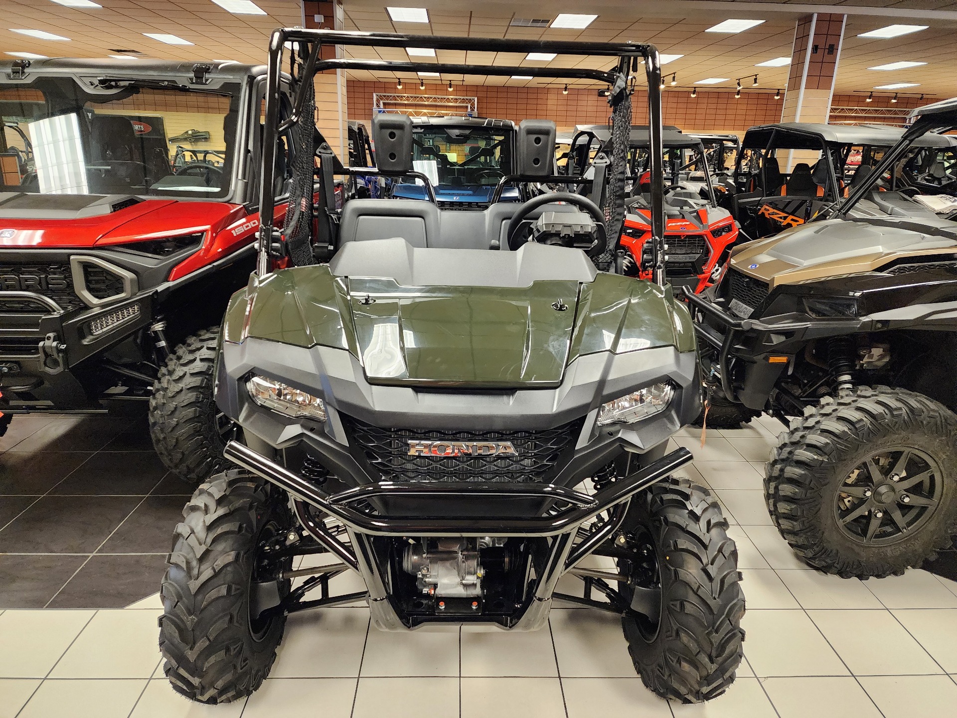 2025 Honda Pioneer 700 Deluxe in Chanute, Kansas - Photo 2