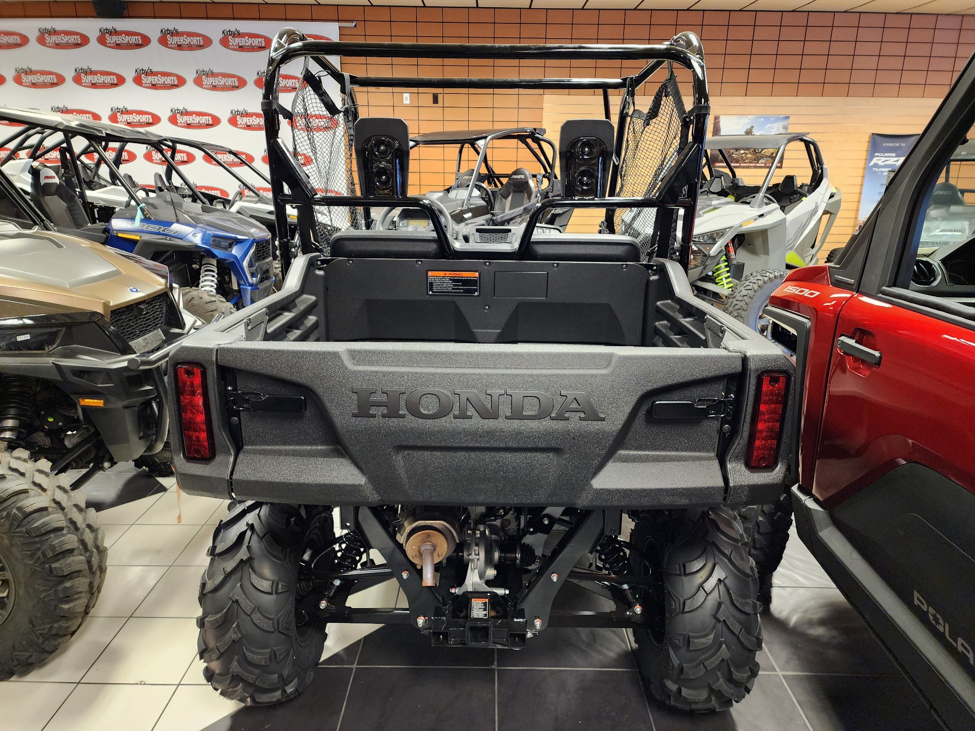 2025 Honda Pioneer 700 Deluxe in Chanute, Kansas - Photo 4