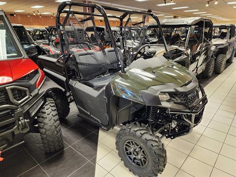 2025 Honda Pioneer 700 Deluxe in Chanute, Kansas - Photo 3