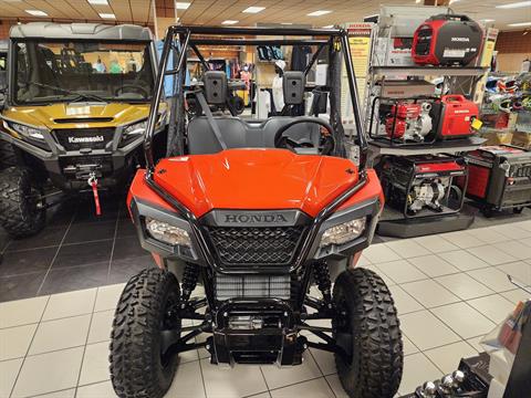 2025 Honda Pioneer 520 in Chanute, Kansas - Photo 4