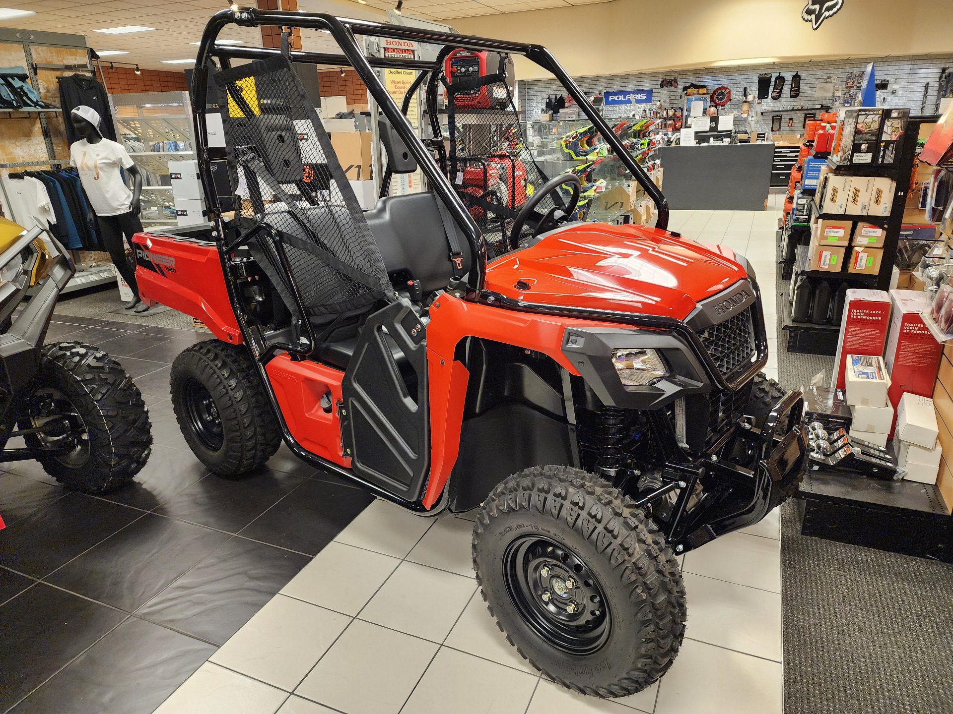 2025 Honda Pioneer 520 in Chanute, Kansas - Photo 3